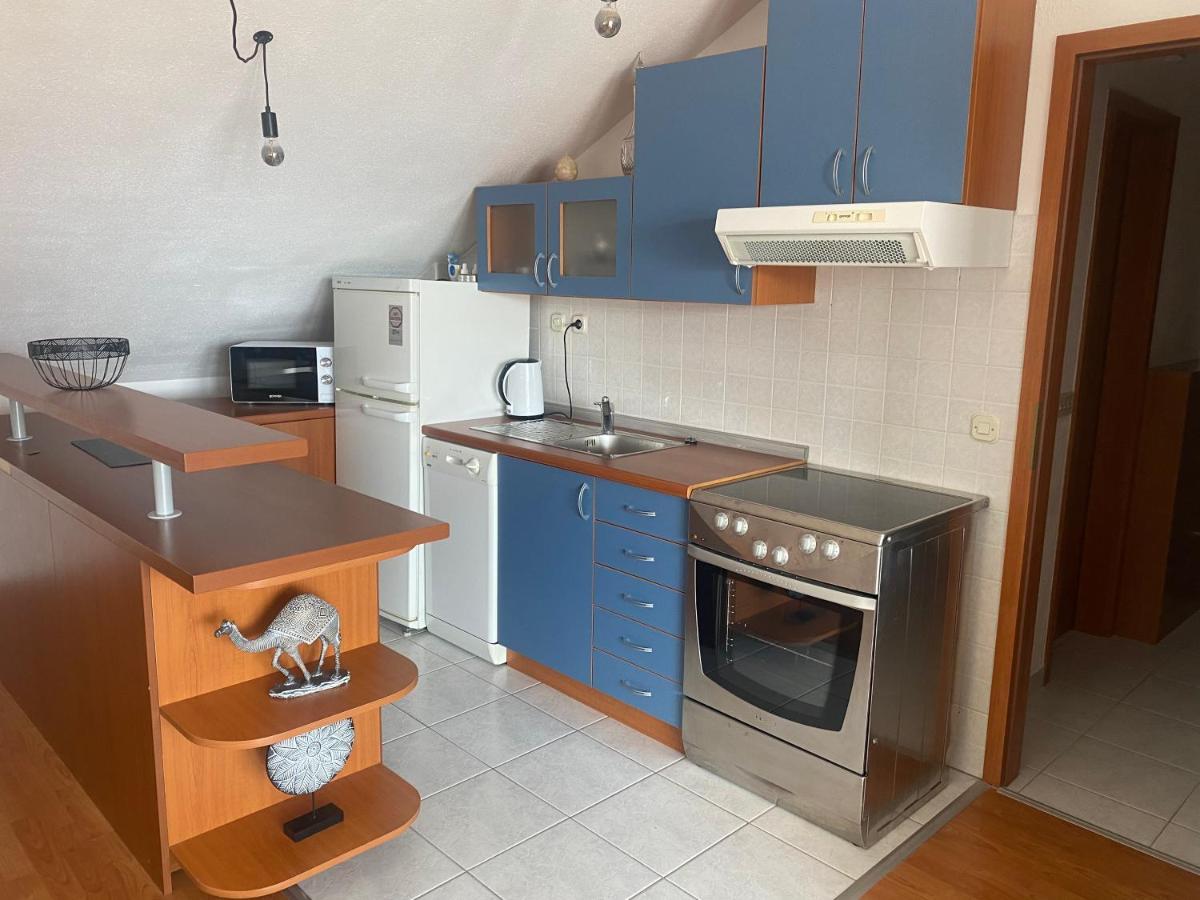 Top Floor Apartment With Sea View Kaštela Exterior foto