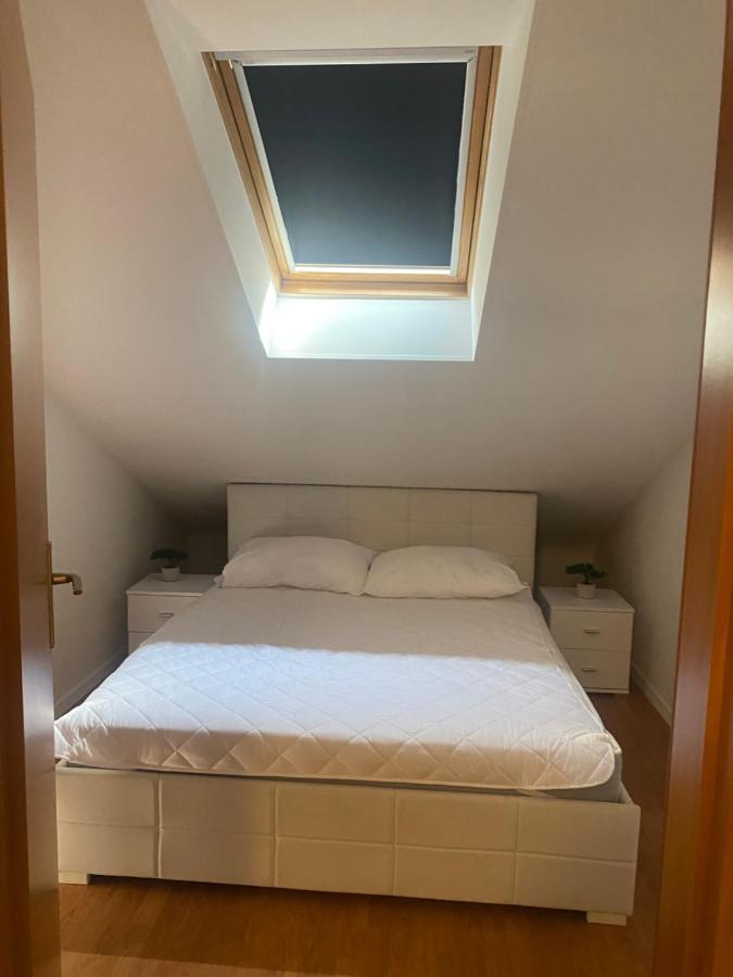 Top Floor Apartment With Sea View Kaštela Exterior foto